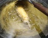 Foto langkah ke 5 dari resep Mozzarella corndog.