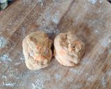 A picture of step 3 of Carrot paratha.