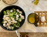 A picture of step 4 of Ленивая тушёная брокколи + цветная капуста.