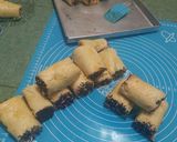 Foto langkah ke 8 dari resep Roti Gulung Coklat Viral.
