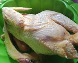 Foto langkah ke 1 dari resep Ingkung Petok Ayam Kampung.