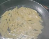 A picture of step 2 of White Sauce Penne Pasta.