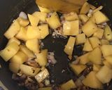 A picture of step 5 of French Beans/Green Beans -Potato Stir Fry.