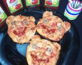 A picture of step 16 of Mini pizza.