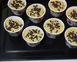 Foto langkah ke 5 dari resep 29. BANANA CUP CAKE with Choco chips.
