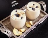 A picture of step 4 of Chickoo milkshake 😋😋.
