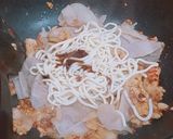 รูปขั้นตอนการทำที่ 3 ของ ผัดสปาเก็ตตี้,หมูนุ่ม,หน่อไม้ดองไข่ดาว - คีโต