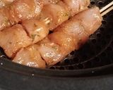 Gambar langkah 2 resipi Garlic Chicken Skewer.