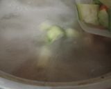 Foto langkah ke 4 dari resep Sop Gambas Cakar Ayam.