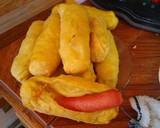 Foto del paso 7 de la receta: Salchichas con puré envueltos. Con masa casera y papas al horno