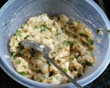 A picture of step 2 of Stuffed Bread Pakoda.