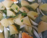 Foto del paso 4 de la receta: 🥔 Papas aliñadas 🥚🧅