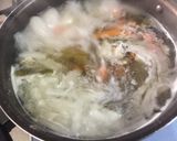 A picture of step 3 of My family's New Year Soup.
