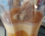 A picture of step 2 of Pumpkin peanut butter smoothie.