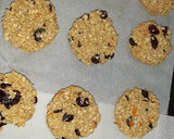 Foto del paso 2 de la receta: Galletitas de avena, naranja y miel ¡Súper express y sin harina!