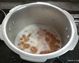 A picture of step 1 of Onion. Dal.