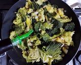 Foto del passaggio 5 della ricetta Cavolo verza in padella 🌷
