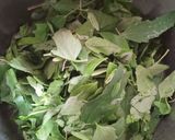 A picture of step 1 of Bathua Raita.