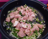 Foto del paso 2 de la receta: Arroz con pollo y cilantro