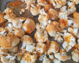 Foto del paso 3 de la receta: Coliflor a la búfalo con salsa de queso azul