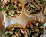 A picture of step 2 of Breakfast Pita Pizza.