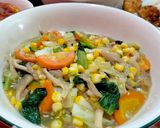 Foto langkah ke 5 dari resep Tumis Jamur Tiram dan Sayuran.