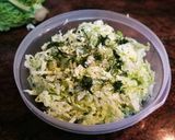 Foto del paso 4 de la receta: Ensalada de col rizado con semillas de girasol y hinojo
