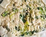 Foto del paso 5 de la receta: TARTA DE POLLO 🍗 VERDEOS, PUERROS Y SALSA BLANCA🤗🥰🎊🤩