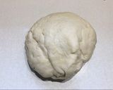 Foto del paso 2 de la receta: CALZONE CAPRESE sin levadura 🍅🧀🌿