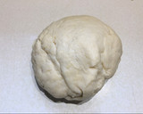 Foto del paso 2 de la receta: CALZONE CAPRESE sin levadura 🍅🧀🌿