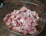 Foto del paso 1 de la receta: Palomitas de cerdo adobado en salsa de almendras y papas fritas