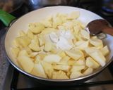 Foto del paso 5 de la receta Jamoncitos de pollo con manzana 🍏