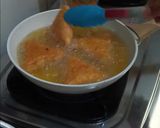 A picture of step 15 of Vegetable Rogout Risoles Folded in Envelope and Triangle Shapes.