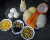 Hình bước làm 1 của món Salad Nga
