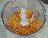 Foto langkah ke 4 dari resep Serundeng Kelapa Pedas Manis.