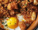 Foto del paso 7 de la receta: Huevos a la Flamenca con Migas y Chistorra