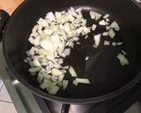 Une image de l'étape 3 de Tagliatelles aux sardines, poivron rouge et persil.