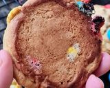 Foto del paso 4 de la receta: Cookies con confites 🌈 multicolores rellenos de chocolate 🌈