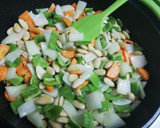 Foto del paso 3 de la receta: Pollo con almendras estilo chino