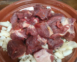 Foto del paso 1 de la receta: Tajine de morcillo con patatas