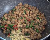 Foto langkah ke 4 dari resep Thai Chicken Basil.