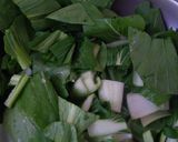 Foto langkah ke 3 dari resep Sayur Pak Choy Cah Bawang Putih.