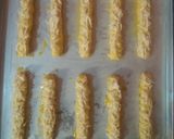 Foto langkah ke 3 dari resep Cheese Roll Pastry.