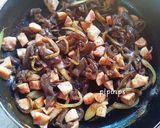 Foto langkah ke 1 dari resep Cheesy Mushroom Pie.