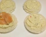 A picture of step 2 of Tartine di salmone.