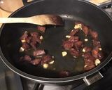 Une image de l'étape 10 de Poêlée de radis noir à la tomate,ail mariné et chorizo noir.