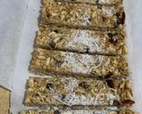 A picture of step 5 of Quick Oats & Mudhi Bars (Oats & Puffed Rice).