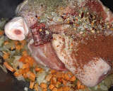 Foto del paso 2 de la receta: Ñoquis de Papa con Salsa  de Pollo -Nhoque de coxa de frango