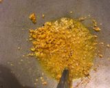 Foto langkah ke 1 dari resep Nasi Goreng Kuning.