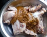 A picture of step 2 of Chicken kali mirch with chur chur naan.